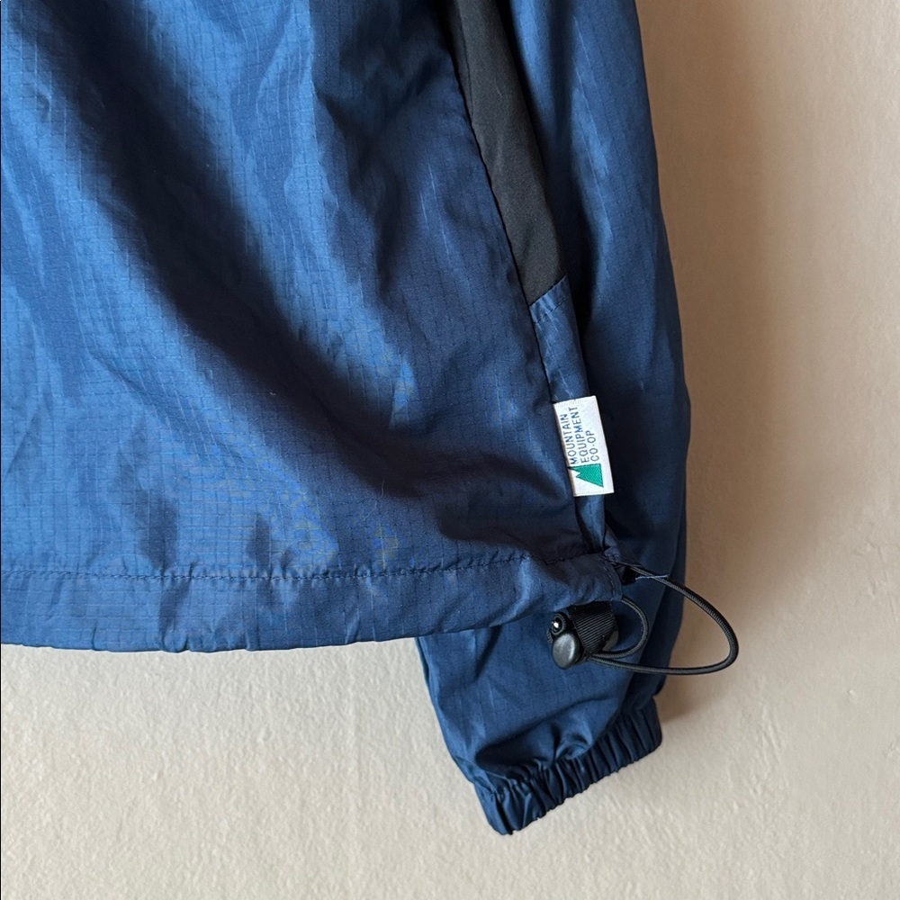 Vintage MEC 1/4 Zip Windbreaker - Picture 4 of 11